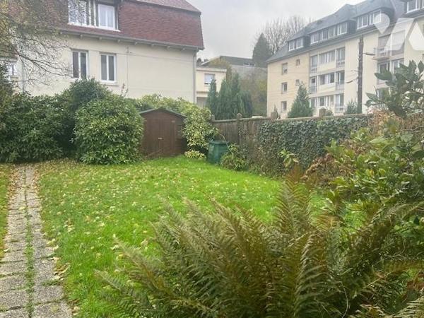 LISIEUX Appartement de 110 m² avec garage , cave et jardin