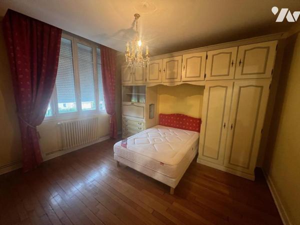 LISIEUX Appartement de 110 m² avec garage , cave et jardin
