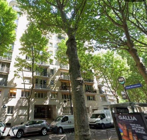 La SAS R&R Notaires vous propose à la vente un appartement à usage d'habitation d'une superfici...