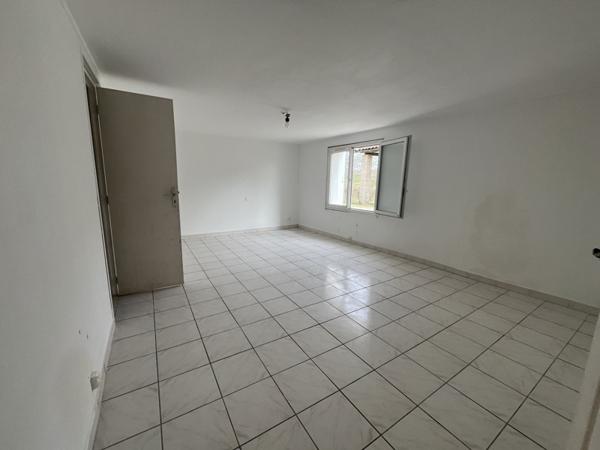 Maison à vendre |  Montmoreau-Saint-Cybard |  6 pièces | 112 m²