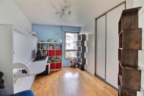 Appartement Suresnes 5 pièces 114 m² + terrasse 8 m² + cave