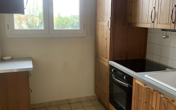 Appartement à louer    2 pièces •  Évry