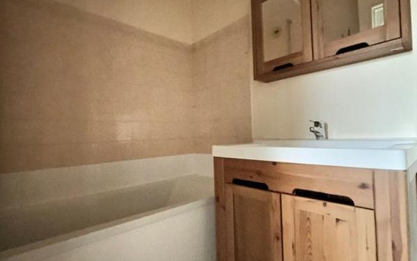 Appartement à louer    2 pièces •  Évry