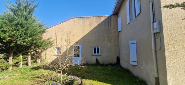 Maison à vendre 6 pièces de 135m² + studio 65m²(32)