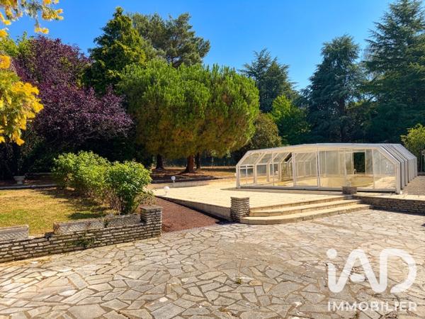 Maison à vendre 12 pièces 480 m² Saint-Aubin-le-Cloud