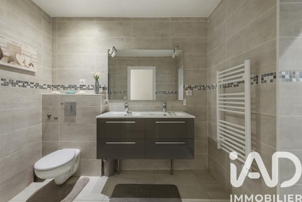 Maison à vendre 5 pièces 137 m² La Fare-les-Oliviers