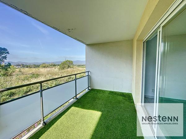 Fréjus - T3 lumineux avec grande terrasse, garage et parking privé, au calme absolu