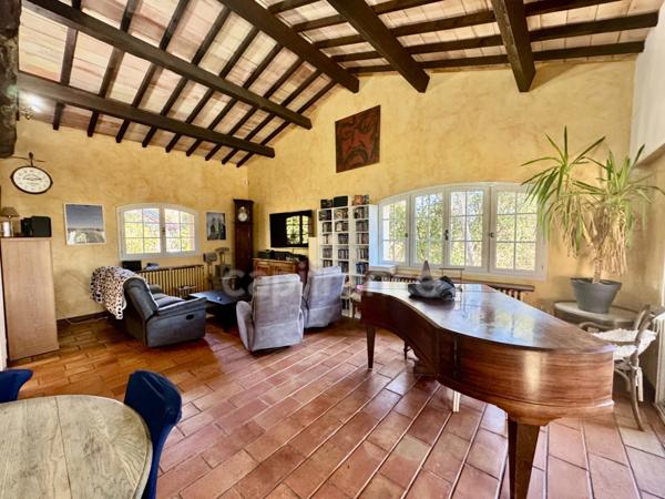 Maison à vendre 11 pièces proche de SAINT MATHIEU DE TREVIERS (34)