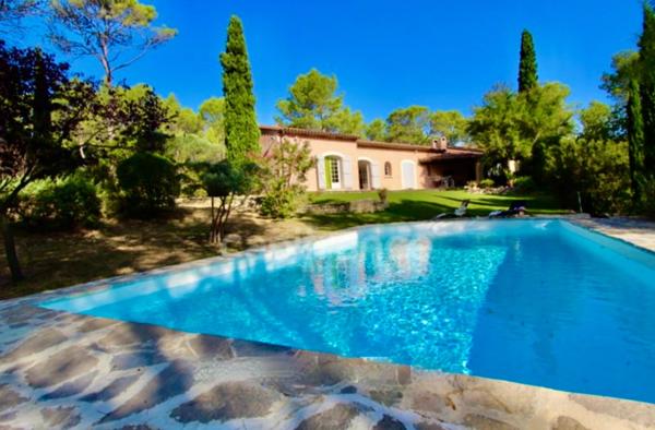 Maison à vendre 11 pièces proche de SAINT MATHIEU DE TREVIERS (34)