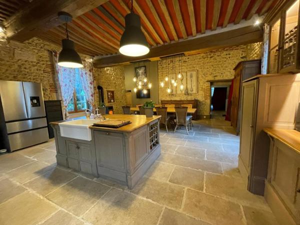 Maison à HONFLEUR, 14600 - 5 pièces 215m²