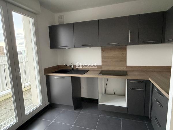 Location Appartement 5 pièces 87.57 m² - Cergy 95000