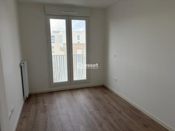 Location Appartement 5 pièces 87.57 m² - Cergy 95000