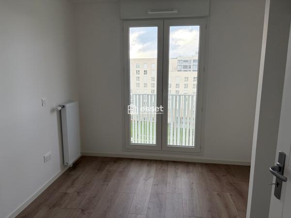 Location Appartement 5 pièces 87.57 m² - Cergy 95000