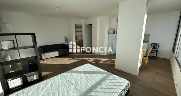 Location Studio meublé 34.55 m² - Marseille 13009