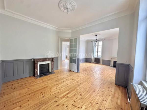 Vente                                                      Appartement
                        
                     4 pièces                      95 m2                     à Clermont-Ferrand