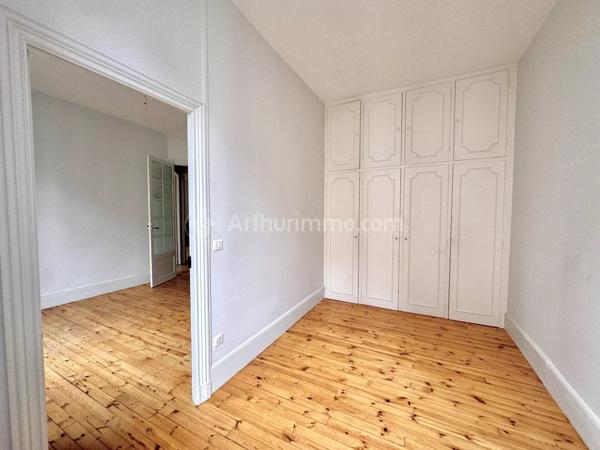 Vente                                                      Appartement
                        
                     4 pièces                      95 m2                     à Clermont-Ferrand