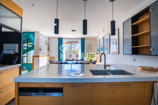 MAISON CONTEMPORAINE AVEC PRESTATIONS D'EXCEPTIONS