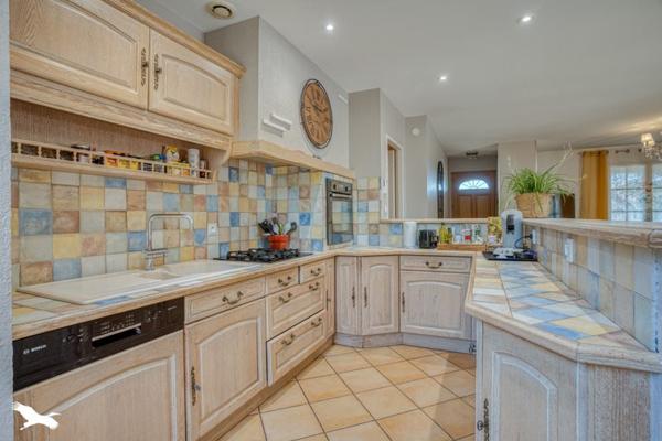 Maison à vendre 284 637 € Sainte-Bazeille 5 p 116 m² DPE C