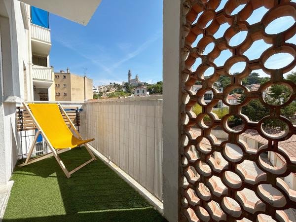 Appartement de type 3 avec cave au Roucas Blanc