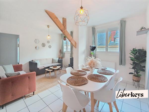 ✨ EXCLUSIVITÉ LIBERKEYS – Appartement lumineux au dernier étage – Fort potentiel locatif à Saumur ✨