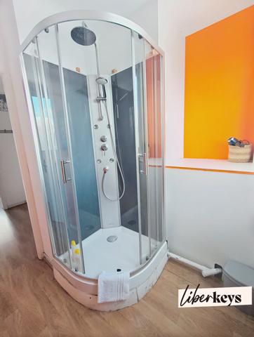 ✨ EXCLUSIVITÉ LIBERKEYS – Appartement lumineux au dernier étage – Fort potentiel locatif à Saumur ✨