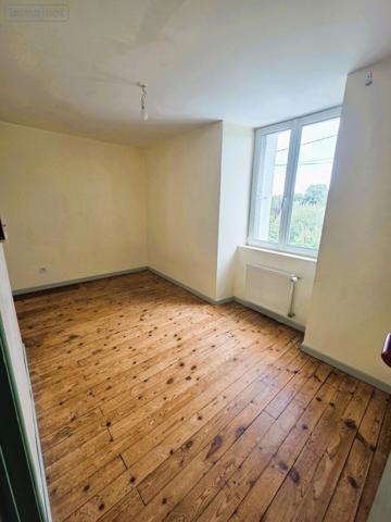 Maison à vendre à Château-Gontier-sur-Mayenne en Mayenne (53200), ref : 53073-1695