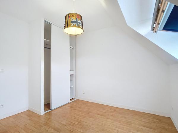 T2 avec balcon, box et stationnement à Hennebont