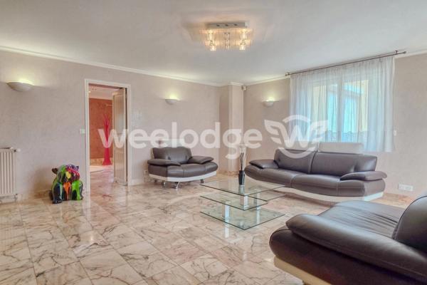 Maison à vendre 5 pièces de 208 m² à Dreux