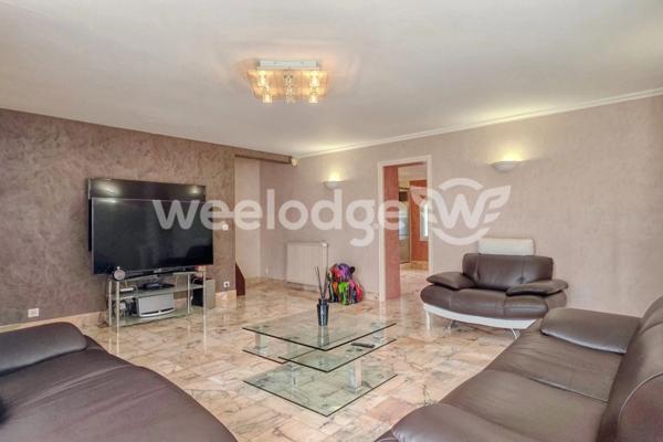 Maison à vendre 5 pièces de 208 m² à Dreux