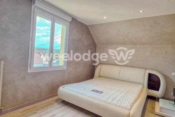 Maison à vendre 5 pièces de 208 m² à Dreux