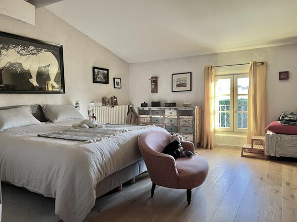 Taillades (84300) Mas d'exception au pied du Luberon.