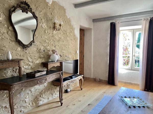 Taillades (84300) Mas d'exception au pied du Luberon.