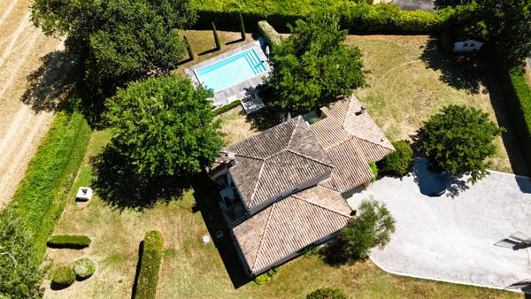 Villa contemporaine avec piscine et parc arboré , Penne d agenais