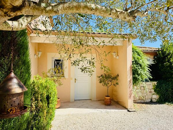 Villa contemporaine avec piscine et parc arboré , Penne d agenais