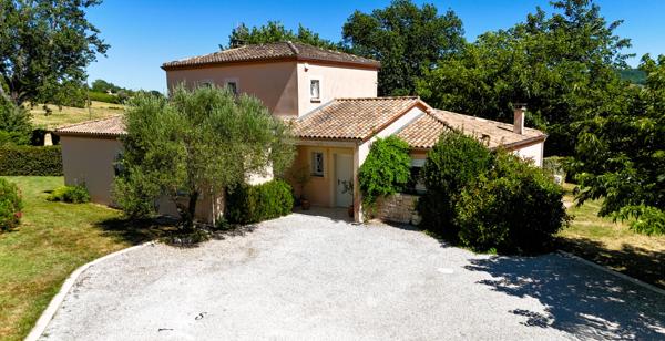 Villa contemporaine avec piscine et parc arboré , Penne d agenais