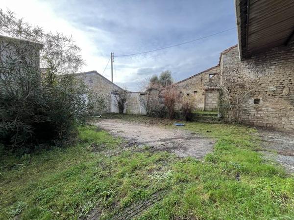 Immeuble à vendre |  Aulnay |  450 m²