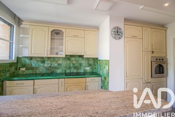 Location appartement 3 pièces 77 m² Nice