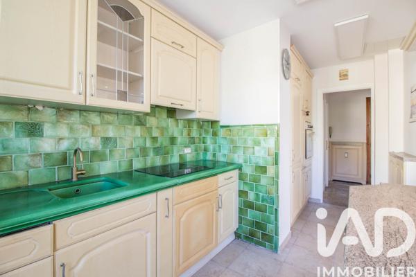 Location appartement 3 pièces 77 m² Nice