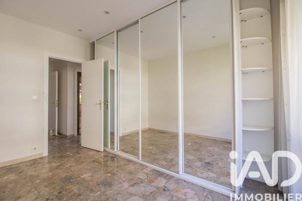 Location appartement 3 pièces 77 m² Nice