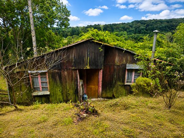 Terrain
        
        - 4780 m² 150 000 € *