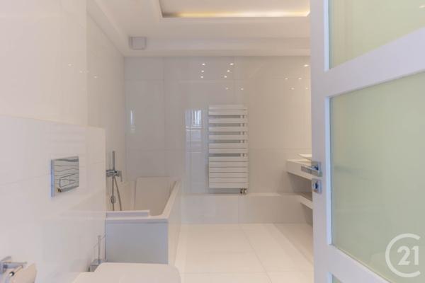 Appartement F3 à vendre  3 pièces - 115,78 m2 PARIS - 75016