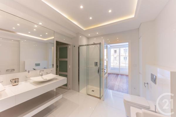 Appartement F3 à vendre  3 pièces - 115,78 m2 PARIS - 75016