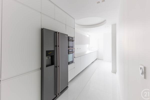 Appartement F3 à vendre  3 pièces - 115,78 m2 PARIS - 75016