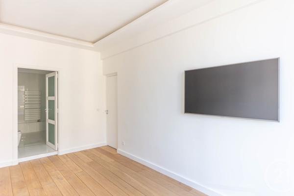 Appartement F3 à vendre  3 pièces - 115,78 m2 PARIS - 75016