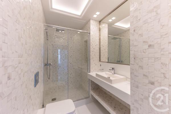 Appartement F3 à vendre  3 pièces - 115,78 m2 PARIS - 75016