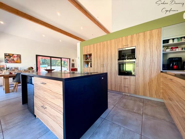 En exclusivité sur ASCAIN - Villa avec piscine