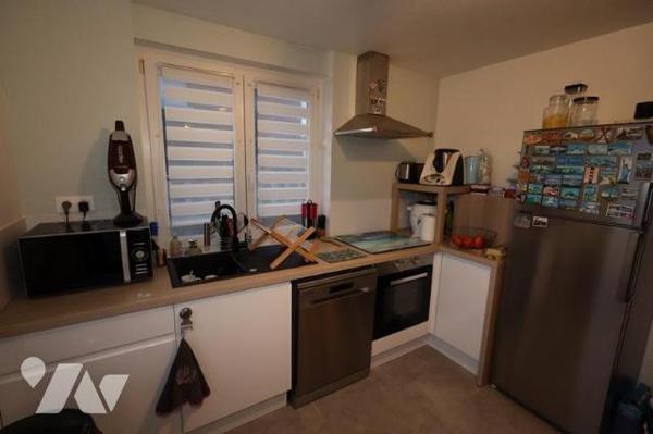 MAISON SEMI MITOYENNE HABITABLE DE PLAIN PIED