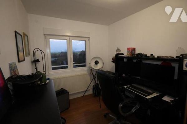 MAISON SEMI MITOYENNE HABITABLE DE PLAIN PIED