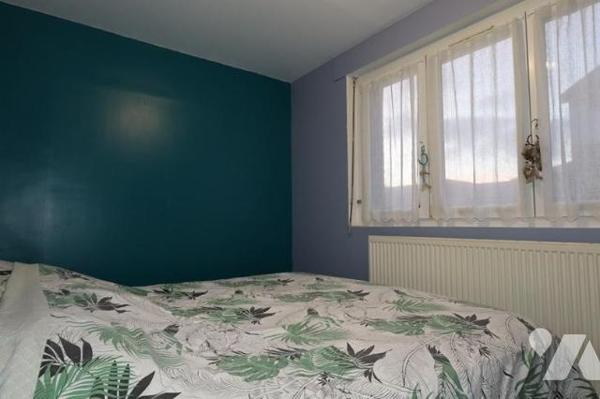 MAISON SEMI MITOYENNE HABITABLE DE PLAIN PIED