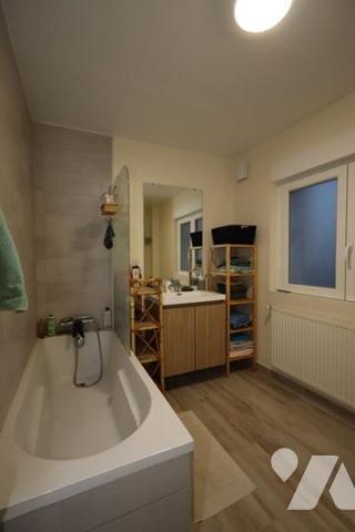 MAISON SEMI MITOYENNE HABITABLE DE PLAIN PIED